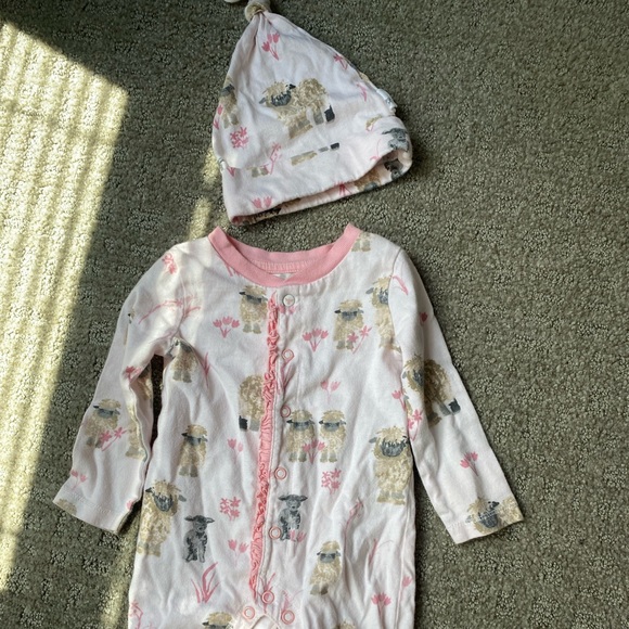 Baby girl newborn bundle lot - Picture 7 of 8